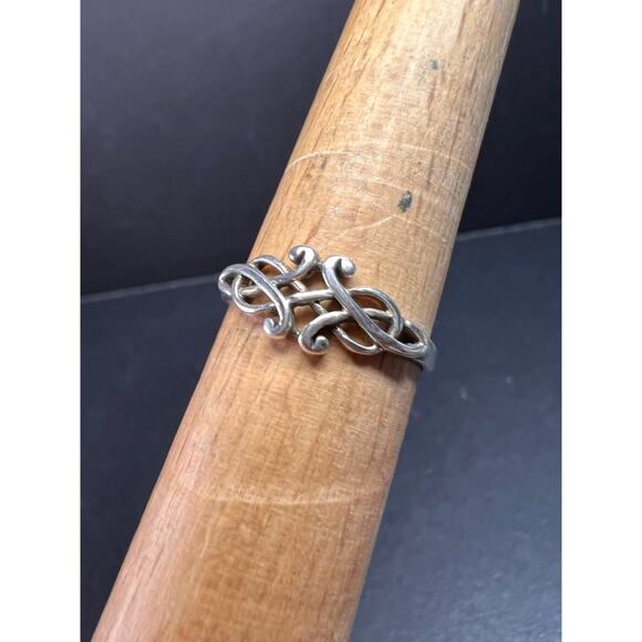 Vintage Celtic knot work sterling silver ring size 8 - Picture 2 of 16